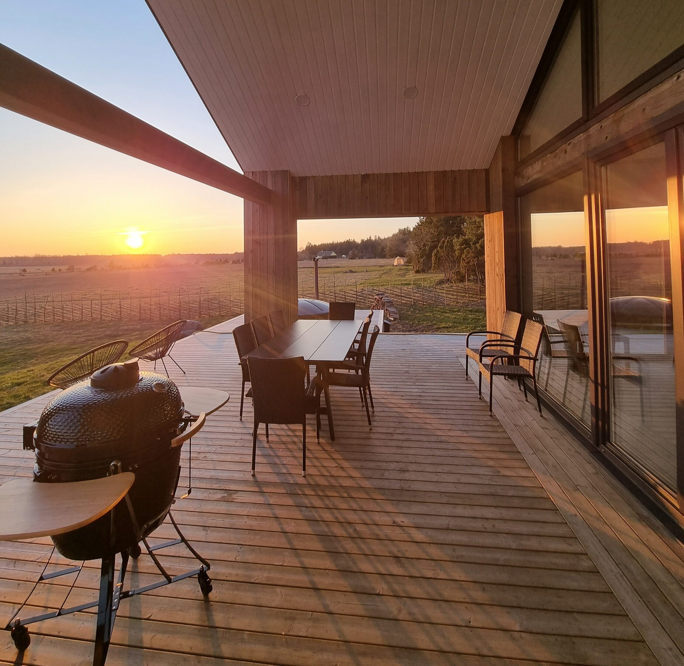 Maasika Villa terrass grilliga